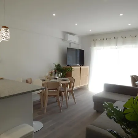 Apartment Casa Bella Arch, 2 Min Walk To Da Rocha Portimao